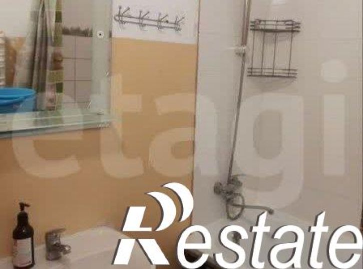 2-комн квартира улица Карташева, 46Е,  д. 46Е
