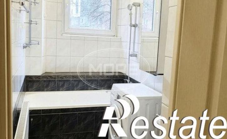 3-комн квартира улица Лескова, 32,  д. 32