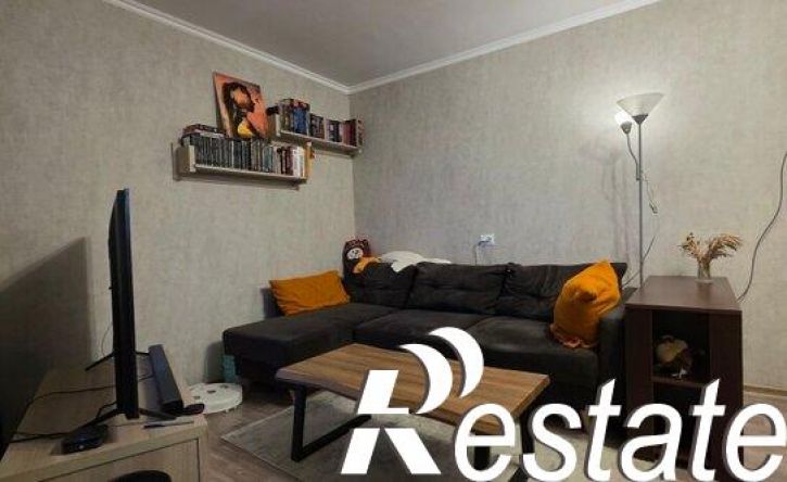 2-комн квартира улица Чекистов, 110,  д. 110