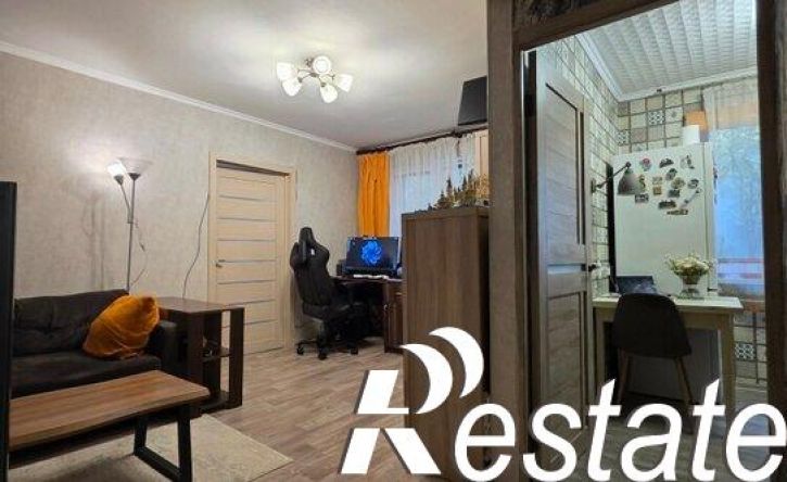 2-комн квартира улица Чекистов, 110,  д. 110