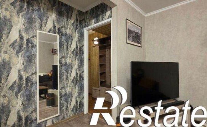 2-комн квартира улица Чекистов, 110,  д. 110