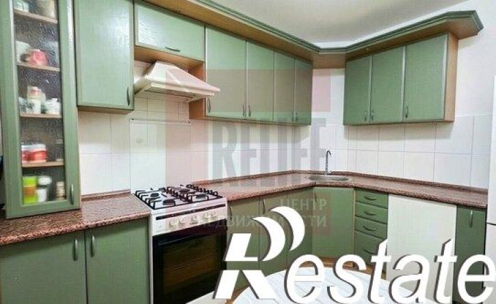 4-комн квартира улица Гайдара, 125,  д. 125