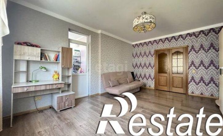 3-комн квартира улица Олега Кошевого, 13,  д. 13
