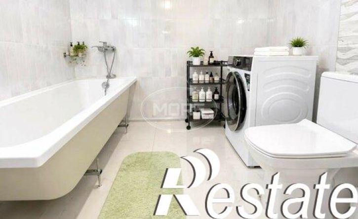2-комн квартира улица Баженова, 13Б,  д. 13Б