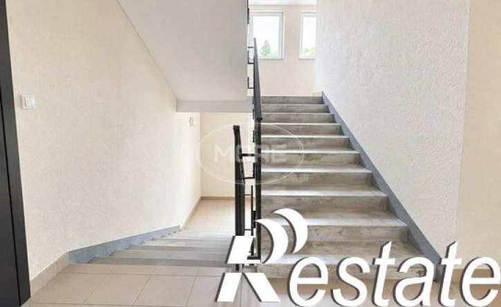 2-комн квартира улица Баженова, 13Б,  д. 13Б