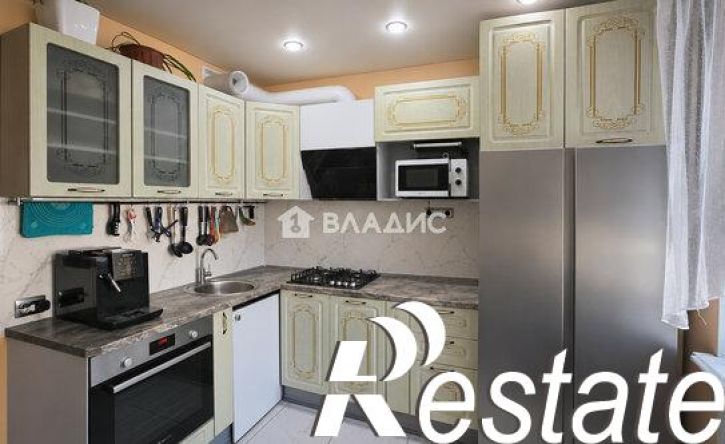 3-комн квартира улица Гайдара, 93,  д. 93