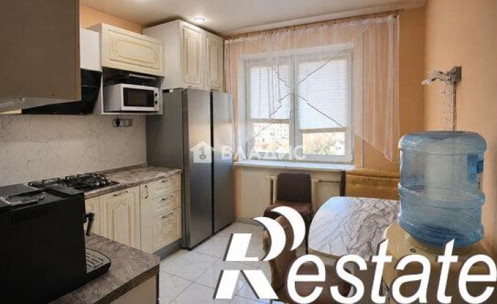3-комн квартира улица Гайдара, 93,  д. 93