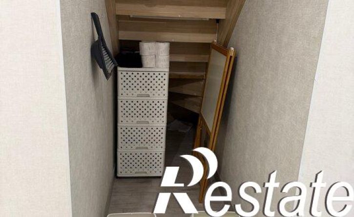 5-комн квартира улица Докука, 27A,  д. 27A
