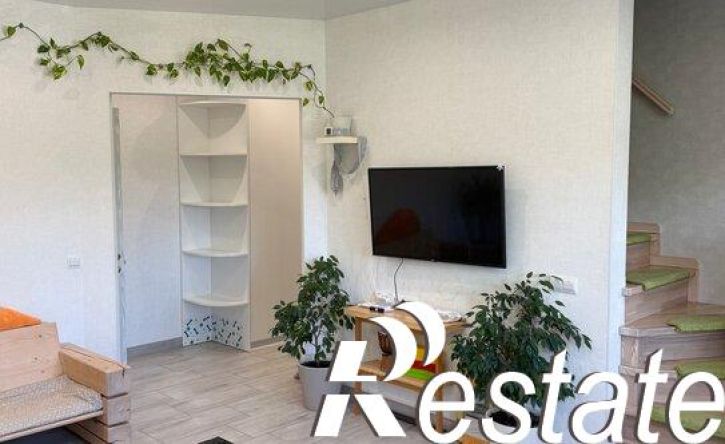 5-комн квартира улица Докука, 27A,  д. 27A