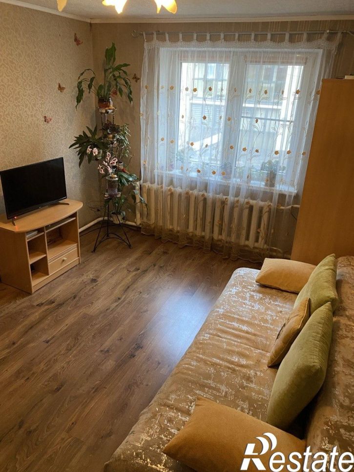 4-комн квартира Костикова , 10