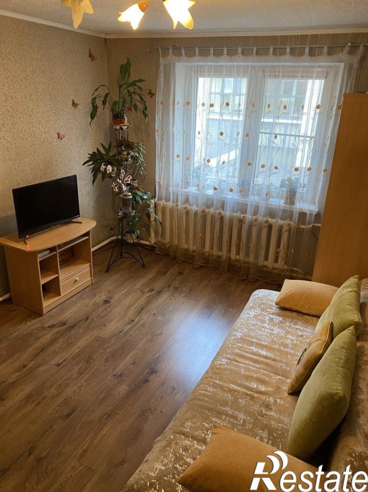 4-комн квартира Костикова , 10