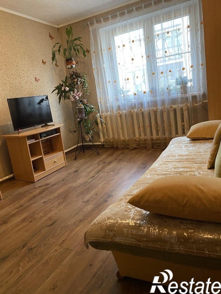 4-комн квартира Костикова , 10