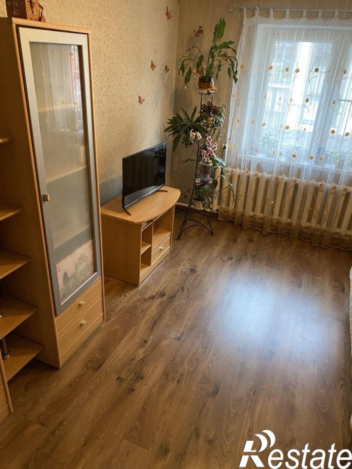 4-комн квартира Костикова , 10