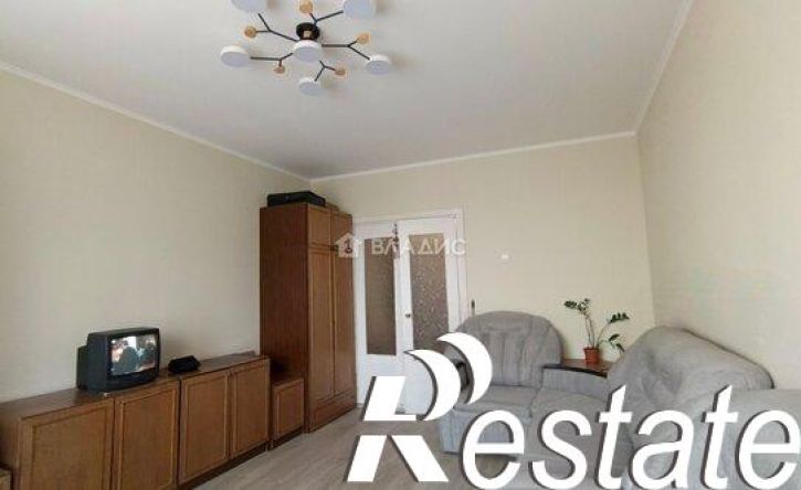 3-комн квартира улица Полковника Ефремова, 3,  д. 3
