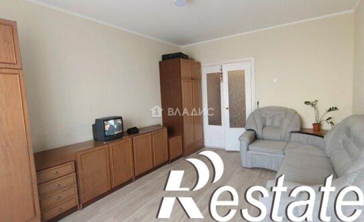 3-комн квартира улица Полковника Ефремова, 3,  д. 3